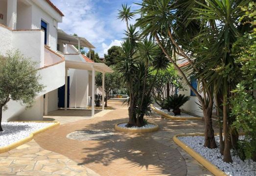 Regent Beach Hotel & ApartmentsHotel Overview