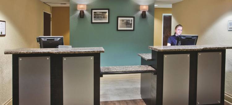 温泉城拉昆塔温德姆套房酒店(La Quinta Inn & Suites by Wyndham Hot Springs)图片