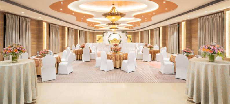 温达文妮迪文萨诺瓦波蒂科酒店(Nidhivan Sarovar Portico Vrindavan)图片