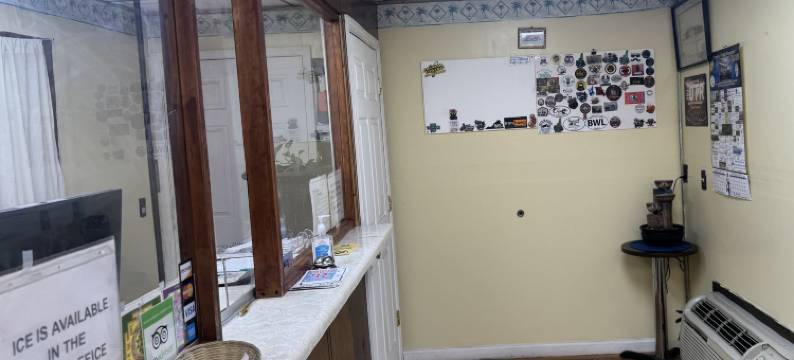 菲卡斯图汽车旅馆(Capital O Fincastle Motor Inn Tazewell)图片