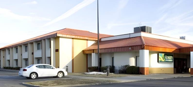 堪萨斯城I-435北凯艺套房酒店-近体育场(Quality Inn & Suites Kansas City I-435N Near Sports Complex)图片