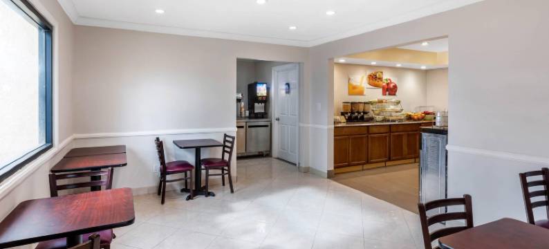 洛米塔洛杉矶南湾凯艺酒店(Quality Inn Lomita-Los Angeles South Bay)图片