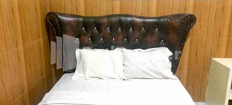 LH101 Guest House Syariah Near Makam Sunan Bonang RedPartner图片