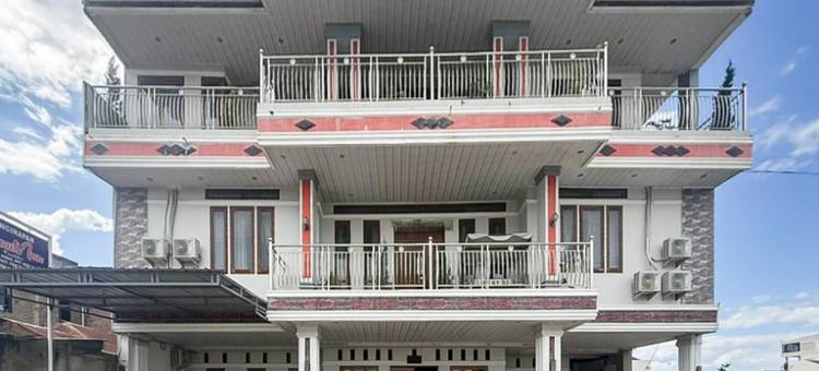 巴利盖Toba隆班布尔布尔海滩红多兹酒店(RedDoorz near Pantai Lumban Bul Bul Balige Toba)图片