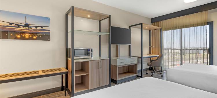 亚特兰大机场东贝斯特韦斯特优质酒店(Best Western Plus Atlanta Airport-East)图片