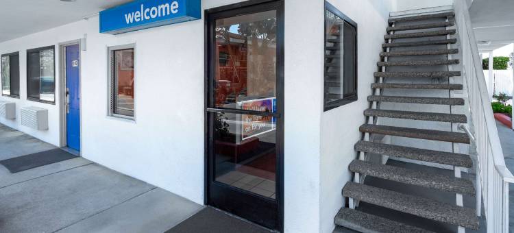 圣巴巴拉州6号汽车旅馆(Motel 6 Santa Barbara, CA - State Street)图片