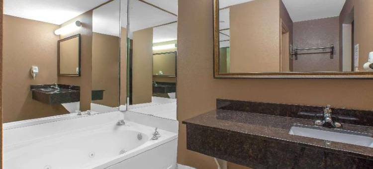 佛里斯特希尔骑士酒店(Knights Inn Forest Hill)图片