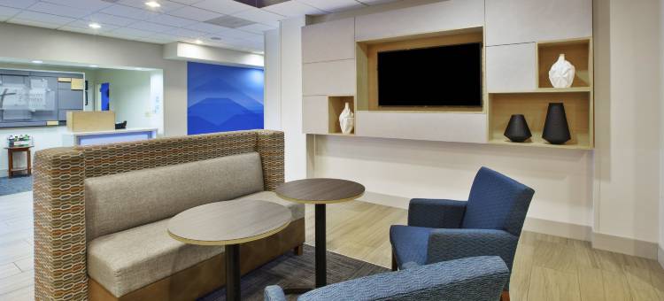 曼彻斯特会议中心智选假日酒店(Holiday Inn Express & Suites Manchester-Conf Ctr(Tullahoma))图片