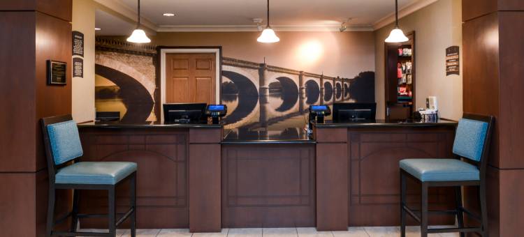 Staybridge Suites印第安纳波利斯市中心-会议中心由IHG(Staybridge Suites Indianapolis Downtown-Conv Ctr)图片