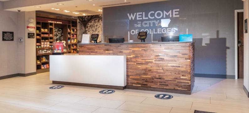 咸普顿客栈与套房康威(Hampton Inn & Suites Conway)图片