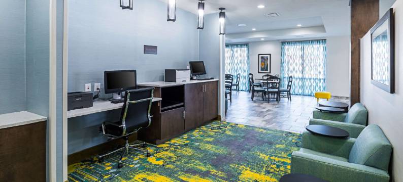 俄克拉何马城布里克敦附近舒适套房酒店(Comfort Inn & Suites Oklahoma City Near Bricktown)图片