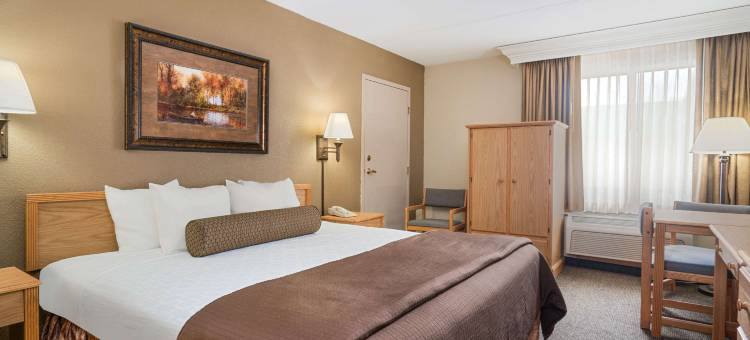 普利茅斯温德姆华美达酒店及会议中心(Ramada by Wyndham Plymouth Hotel & Conference Center)图片
