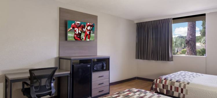 布朗瑞克I-95红屋顶套房旅馆(Red Roof Inn & Suites Brunswick I-95)图片