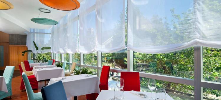 艾姆巴克温哥华钻石度假村(Embarc Vancouver)图片