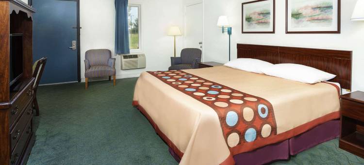 泰勒维尔速8酒店(Super 8 by Wyndham Taylorville IL)图片