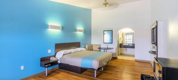 德克萨斯坎顿 6 号汽车旅馆(Motel 6 Canton, TX)图片