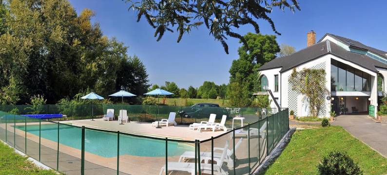 科尔维特高尔夫酒店(Golf Hotel Colvert - Room Service Disponible)图片