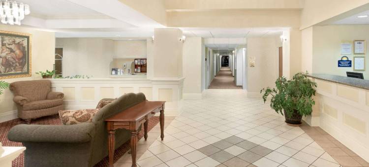 波卡洪塔斯温德姆戴斯套房酒店(Days Inn & Suites by Wyndham Pocahontas)图片