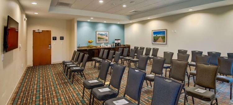 希尔顿欢朋酒店-普兰特城(Hampton Inn Plant City)图片