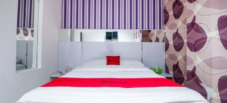 红多兹酒店-近巴图安帕尔汽车站(RedDoorz Near Terminal Batu Ampar)图片