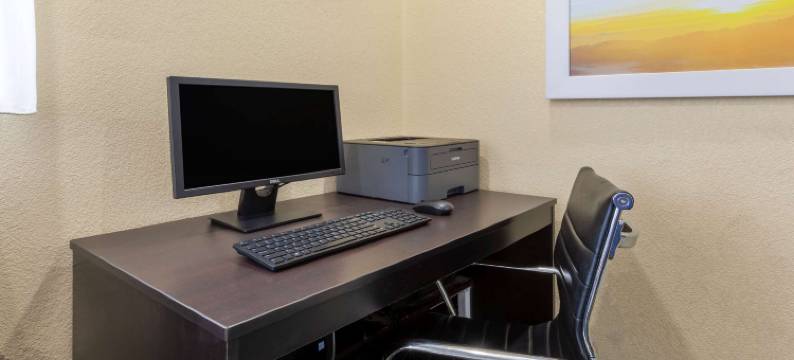 查尔斯镇/哈珀斯费里戴斯酒店(Days Inn by Wyndham Charles Town)图片