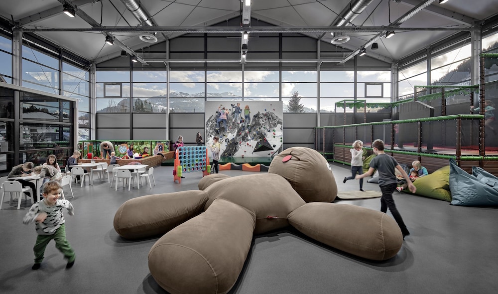 Lisi Family Hotel Over view