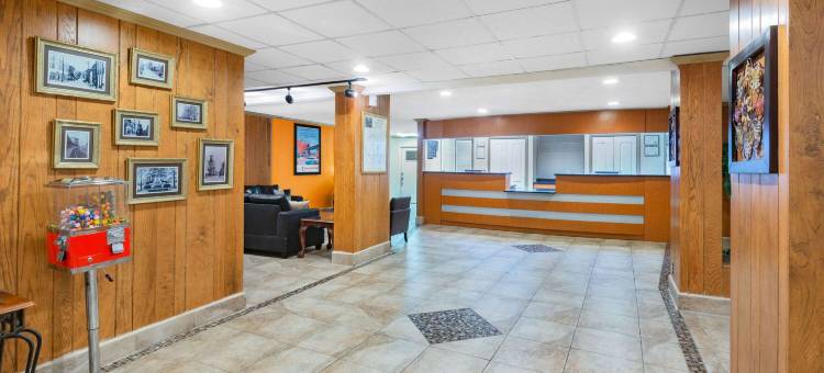 斯丹顿温德姆豪生酒店(Howard Johnson by Wyndham Staunton)图片