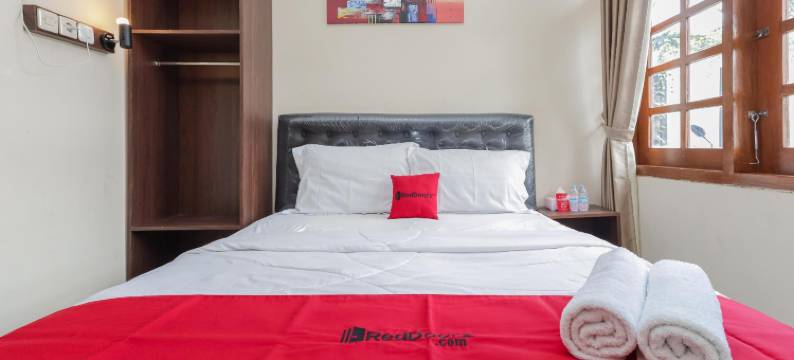 巴都苏普拉特曼WR红多兹酒店(RedDoorz at WR Supratman Batu)图片