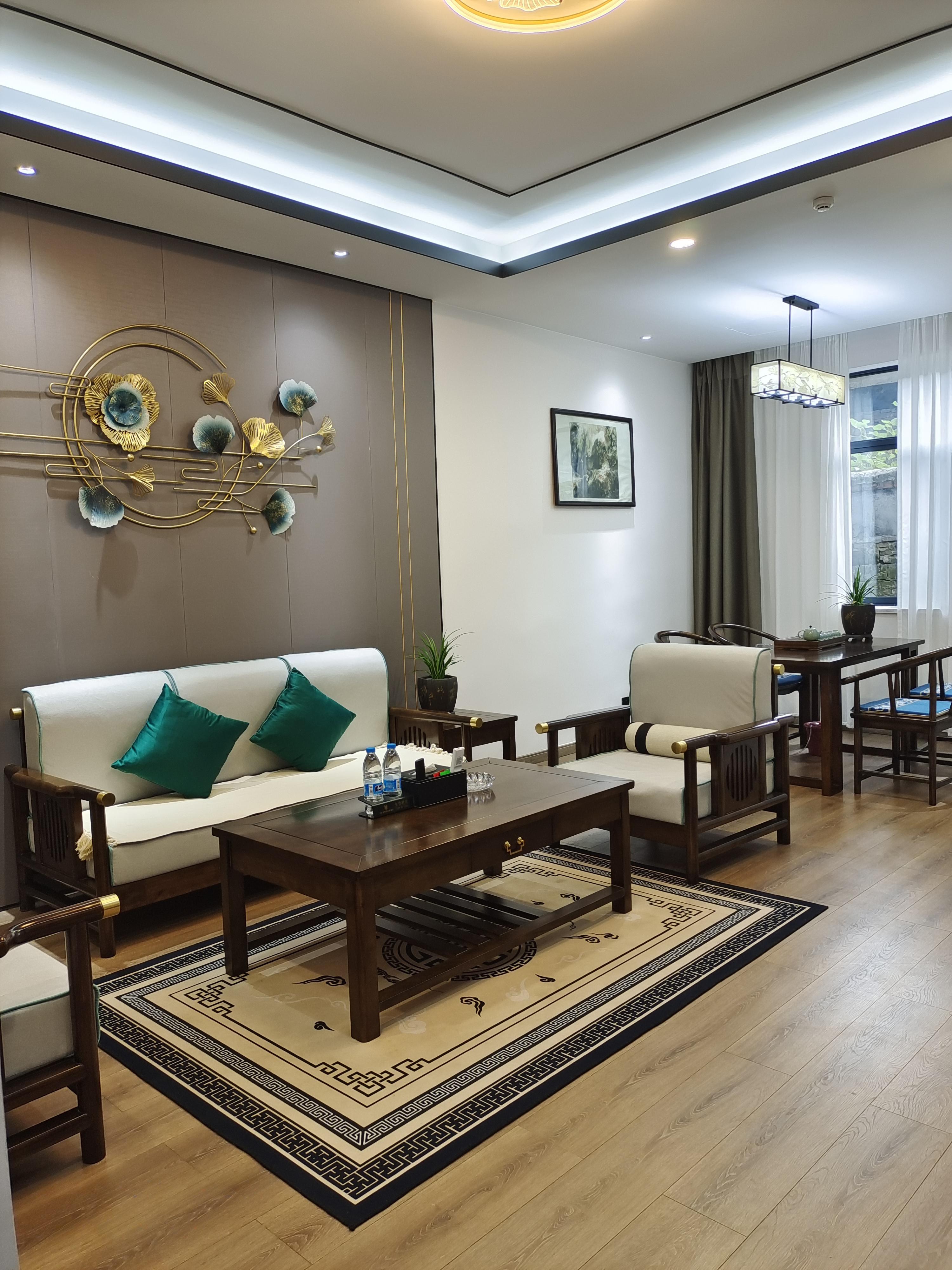 Hongjiang Qianyangdi HotelOver view