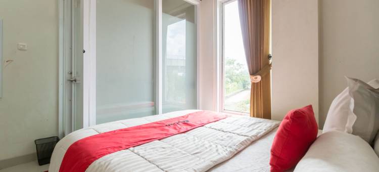 红多兹普拉斯酒店-近巨港机场3号(RedDoorz Plus Near Palembang Airport 3)图片
