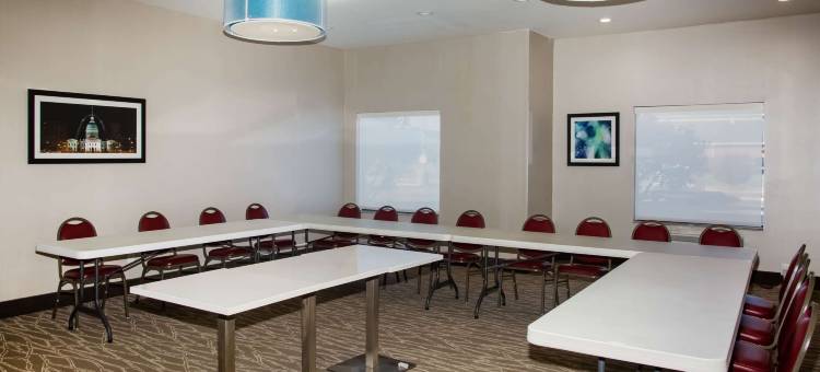 庞通海滩拉昆塔温德姆套房酒店(La Quinta Inn & Suites by Wyndham Pontoon Beach)图片