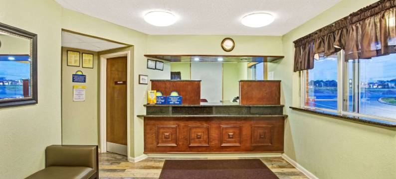 克拉克斯维尔温德姆戴斯酒店(Days Inn by Wyndham Clarksville TN)图片