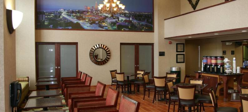 克利夫兰曼图尔欢朋套房酒店(Hampton Inn & Suites Cleveland-Mentor)图片