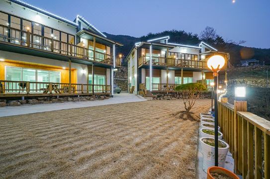 Gurye Seomjingangnaru PensionHotel Overview