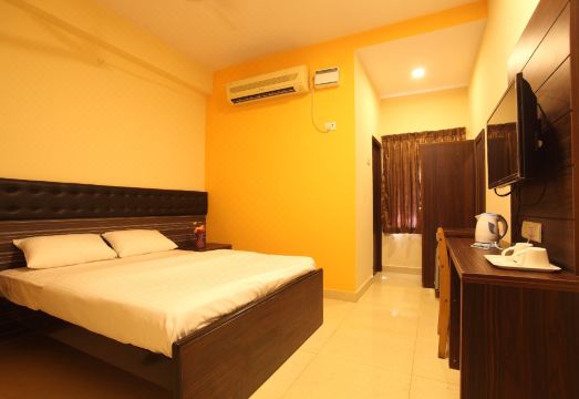 Hotel Bashyam Park Hotel Overview