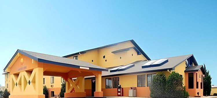 哈钦森温德姆速8酒店(Super 8 by Wyndham Hutchinson)图片