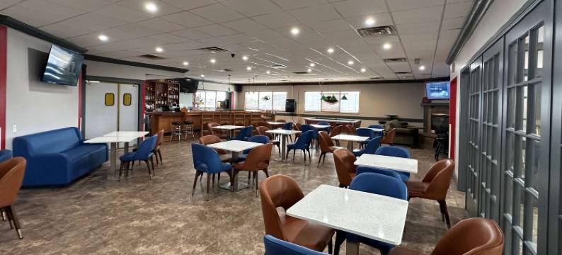 沃帕卡华美达酒店(Ramada by Wyndham Waupaca)图片