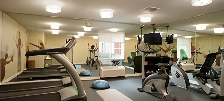 芝加哥绍姆堡美茵斯坦套房酒店(MainStay Suites Chicago Schaumburg)图片