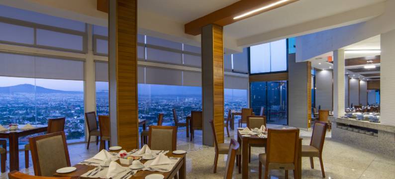 Holiday Inn 奎雷塔罗ZONA迪亚曼泰(Holiday Inn QUERETARO ZONA DIAMANTE by IHG)图片