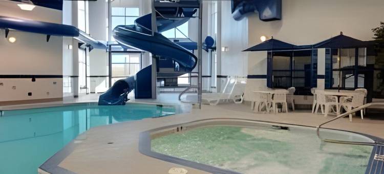 德雷顿谷华美达酒店(Ramada by Wyndham Drayton Valley)图片