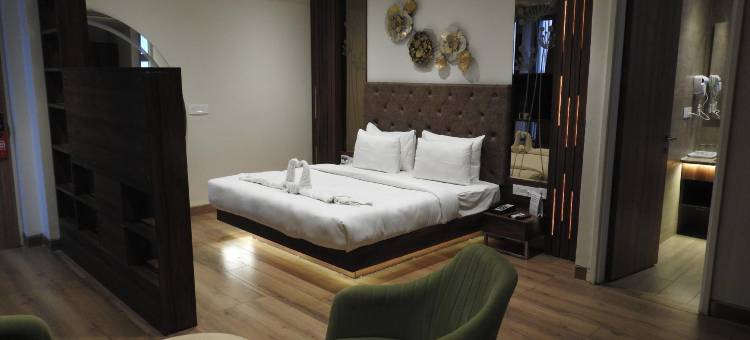 Sapphire Sky Hotel图片