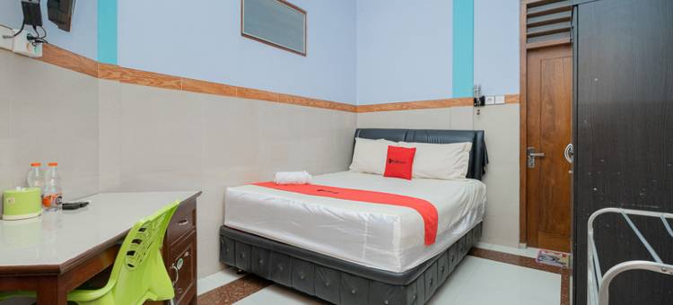 红多兹伊斯兰酒店-近新埠头阿伦阿伦(RedDoorz Syariah Near Alun-Alun Bojonegoro)图片