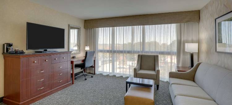 夏洛特大学德鲁里套房酒店(Drury Inn & Suites Charlotte University Place)图片