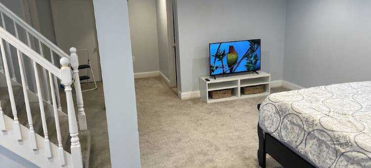 温馨四卧整栋房屋，停车便捷(Delightful 4-Bed Whole House with Easy Parking)图片