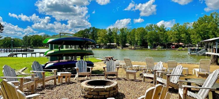 “Your Big Lake House” - Large Lakefront Home w Private Pool & Hot Tub-Sleeps 40!图片