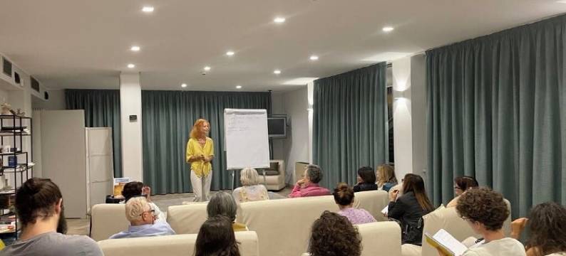 布朗酒店(Aura Living Hotel)图片