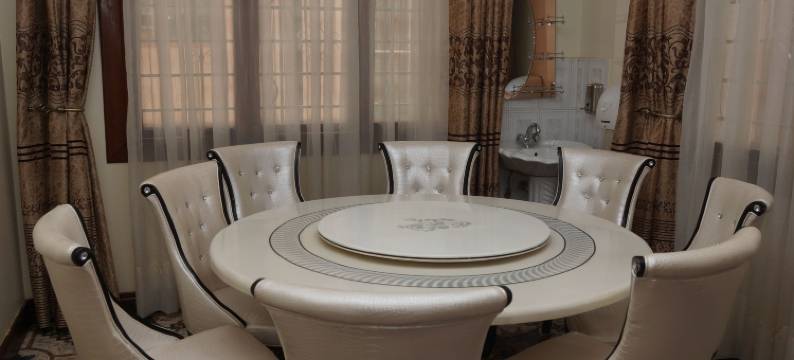 科斯米尔行政套房酒店(Cosmil Executive Suites)图片