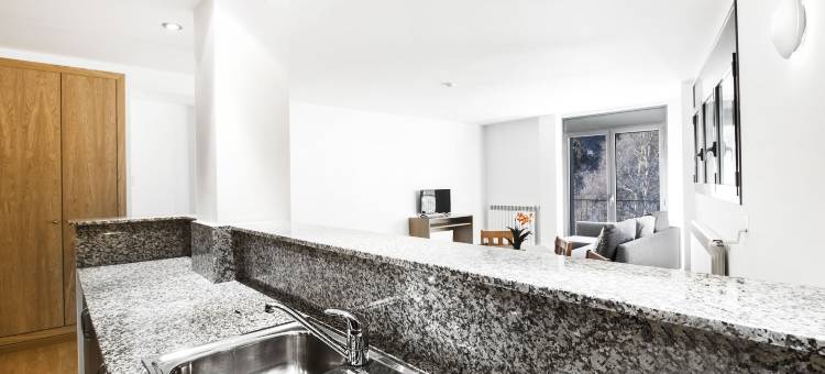 方德尔费罗公寓(Font del Ferro Apartments)图片