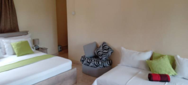 河滨度假屋酒店(Riverside Holiday Home)图片