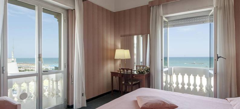 滨海酒店(Hotel Esplanade)图片